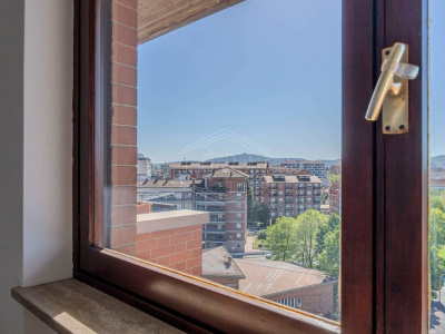 Bilocale arredato in Corso Cincinnato (TO)