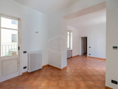 Trilocale bilivello in Via Vittorio Emanuele II, Chieri (TO)