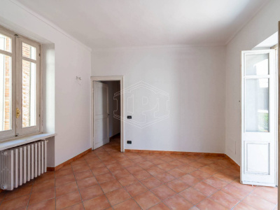 Trilocale bilivello in Via Vittorio Emanuele II, Chieri (TO)