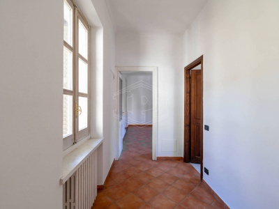 Trilocale bilivello in Via Vittorio Emanuele II, Chieri (TO)