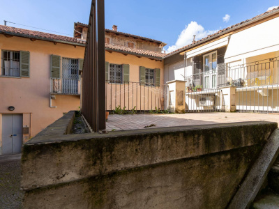 Trilocale bilivello in Via Vittorio Emanuele II, Chieri (TO)