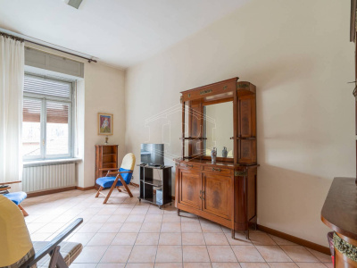 Intero stabile in Via Arnaldo da Brescia (TO)