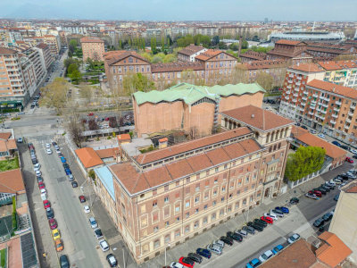 Intero stabile in Via Arnaldo da Brescia (TO)