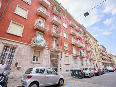 Trilocale in Via Carisio (TO)