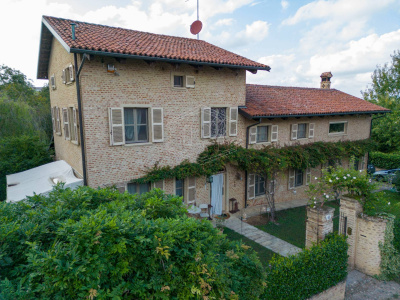 Casale in Via San Bartolomeo, Buttigliera d'Asti (AT)