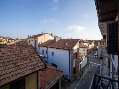 Casa semindipendente In Via Garibaldi, Caluso (TO)