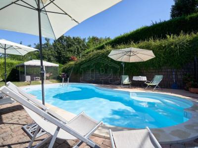 Villa con terreno in Via IV Novembre, Ferrere (AT)