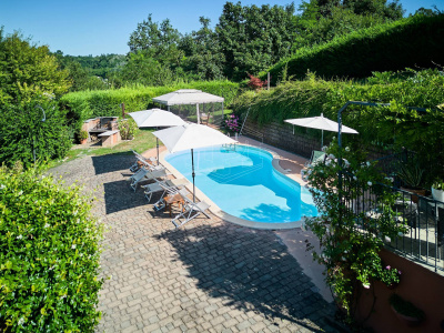 Villa con terreno in Via IV Novembre, Ferrere (AT)