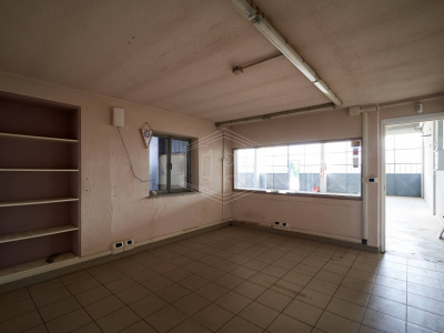 Capannone in Via Tamagnone, Riva presso Chieri (TO)