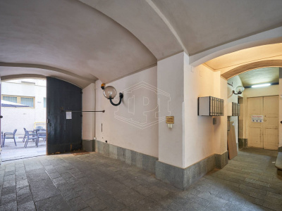 Pentalocale in Via Della Valle (AT)