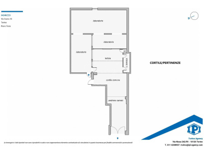 Appartamento con negozio e rimessa in Via Soana (TO)