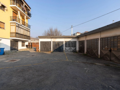 Box auto singolo in Via Leopardi, Moncalieri (TO)