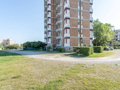 Trilocale in Viale Petrarca, Lido Adriano (RV)