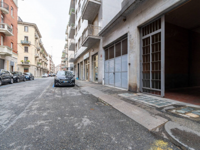 Box auto in Via San Secondo (TO)