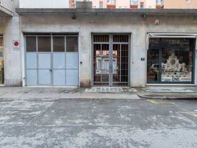 Box auto in Via San Secondo (TO)