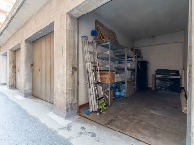 Box auto in Via San Secondo (TO)