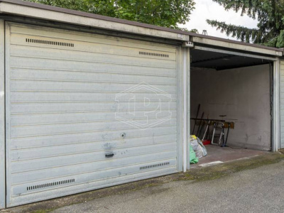 Box auto in Via di Vittorio, Collegno (TO)