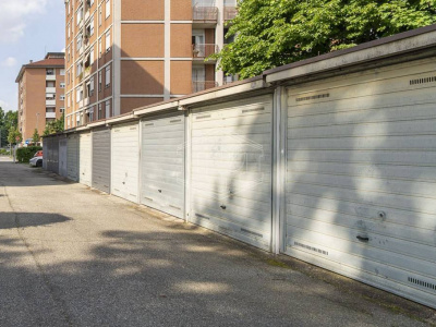 Box auto in Via di Vittorio, Collegno (TO)