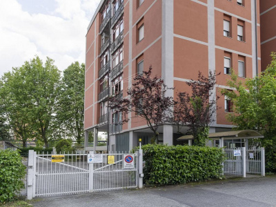 Box auto in Via di Vittorio, Collegno (TO)