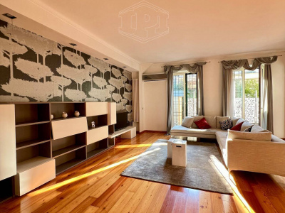 Trilocale con terrazzo in Via Giolitti (TO)