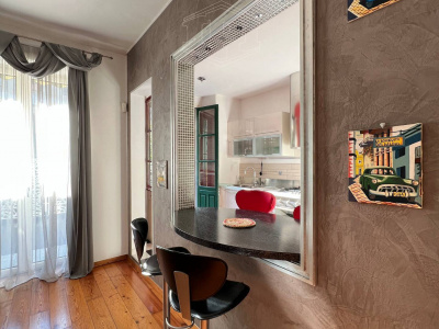 Trilocale con terrazzo in Via Giolitti (TO)