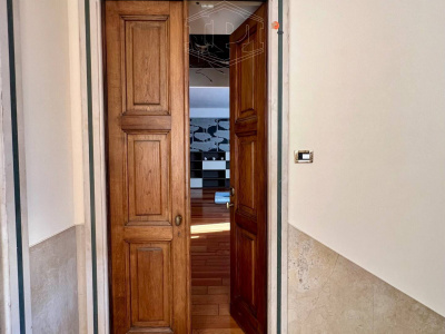 Trilocale con terrazzo in Via Giolitti (TO)