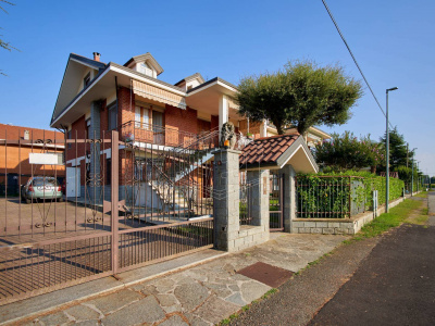 Appartamento in villa in Strada dei Ronchi, Lombardore (TO)