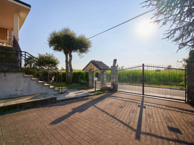 Appartamento in villa in Strada dei Ronchi, Lombardore (TO)