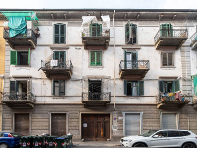 Trilocale a reddito in Via Bra (TO)