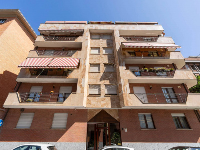 Pentalocale in Via Coazze (TO)