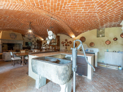 Villa d'epoca a Monte di Valenza (AL)