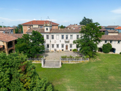 Villa d'epoca a Monte di Valenza (AL)
