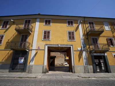 Trilocale a reddito in Via Vittorio Veneto, Riva presso Chieri (TO)