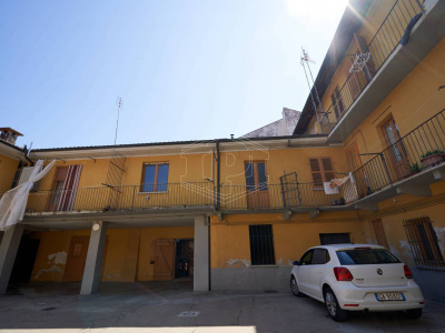 Trilocale a reddito in Via Vittorio Veneto, Riva presso Chieri (TO)