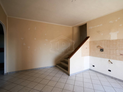 Trilocale in Via Vittorio Veneto, Riva presso Chieri (TO)