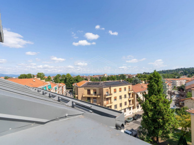 Quadrilocale duplex in Via Lomellina (TO)