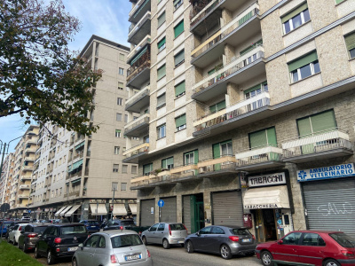 Negozio trasformabile in Corso Adriatico (TO)