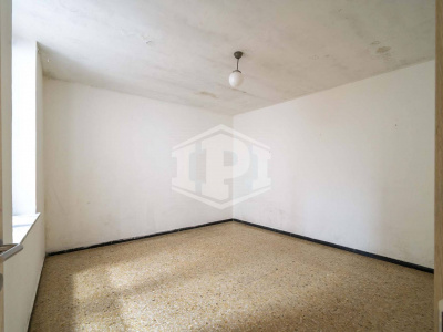 Trilocale a reddito in Via Vittorio Veneto, Riva presso Chieri (TO)