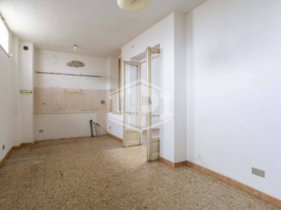 Trilocale a reddito in Via Vittorio Veneto, Riva presso Chieri (TO)