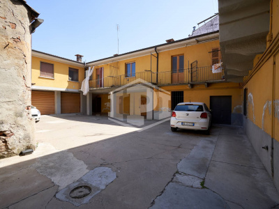 Trilocale a reddito in Via Vittorio Veneto, Riva presso Chieri (TO)