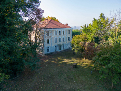 Villa in Strada Ferrero di Cambiano, Moncalieri (TO)