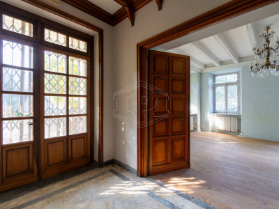 Villa in Strada Ferrero di Cambiano, Moncalieri (TO)