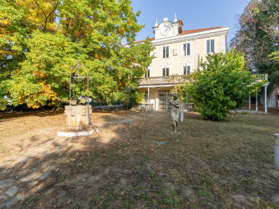 Villa in Strada Ferrero di Cambiano, Moncalieri (TO)