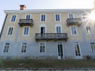 Villa in Strada Ferrero di Cambiano, Moncalieri (TO)