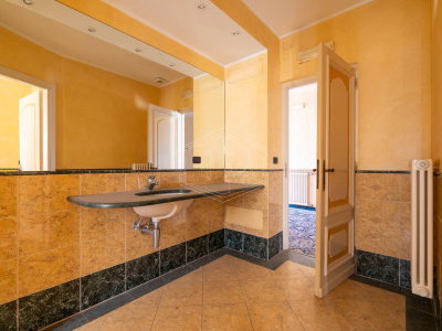 Villa in Strada Ferrero di Cambiano, Moncalieri (TO)