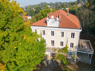 Villa in Strada Ferrero di Cambiano, Moncalieri (TO)