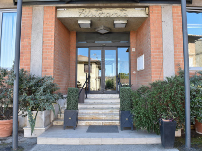Edificio-hotel in Via Garibaldi, Servigliano (FM)