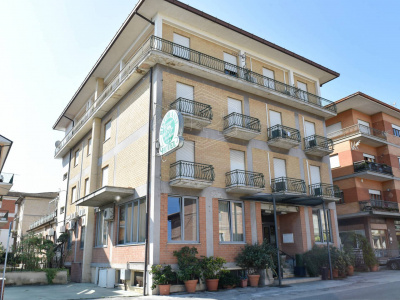 Edificio-hotel in Via Garibaldi, Servigliano (FM)