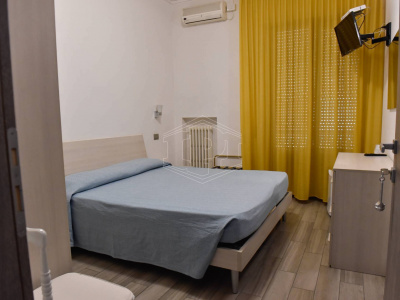 Edificio-hotel in Via Garibaldi, Servigliano (FM)