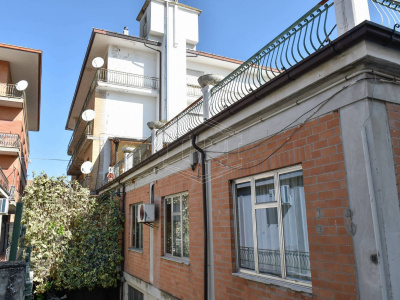 Edificio-hotel in Via Garibaldi, Servigliano (FM)